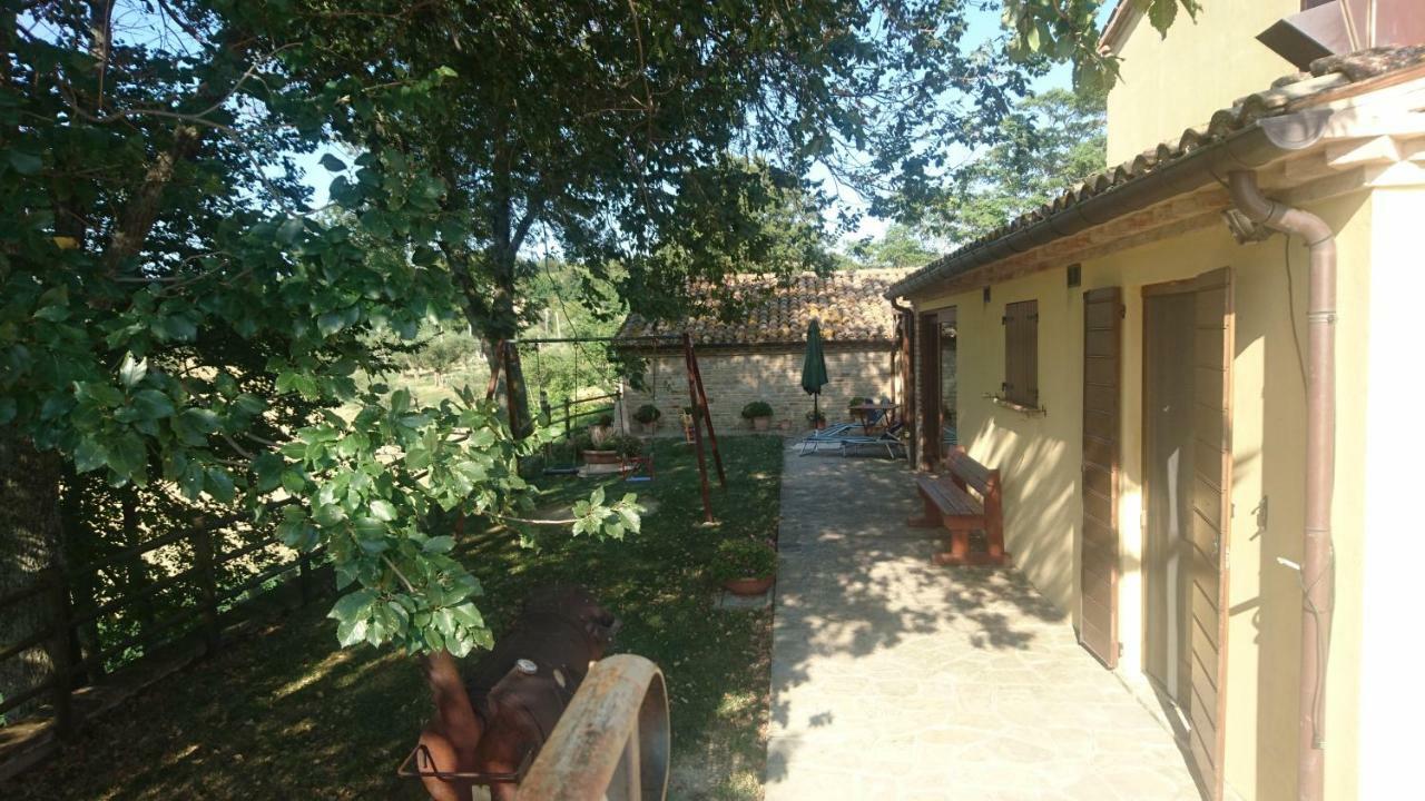 Agriturismo "Le Piagge" Castelplanio Buitenkant foto